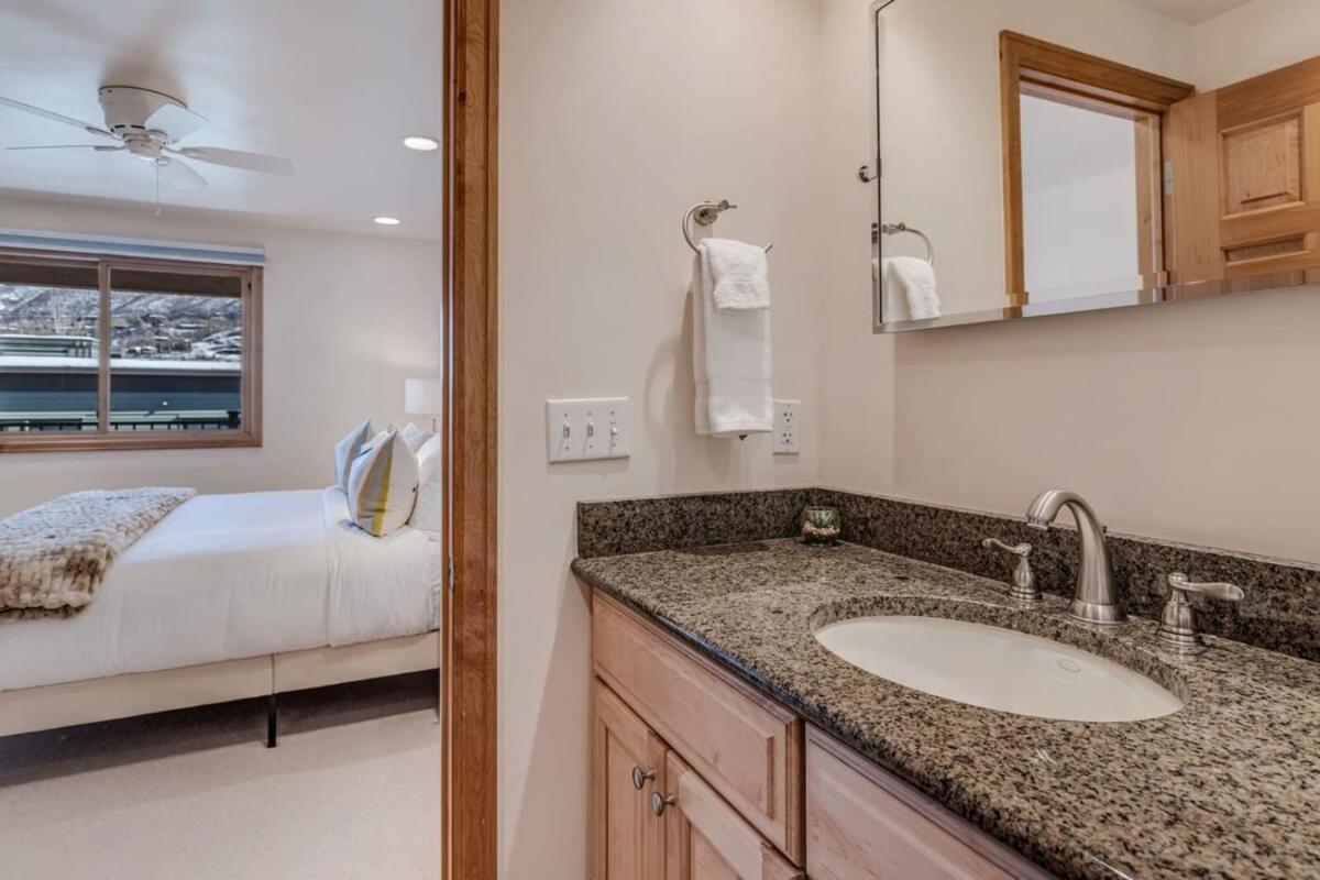 New Listing 2Br 2Ba Condo - Mountain Views Aspen Luaran gambar